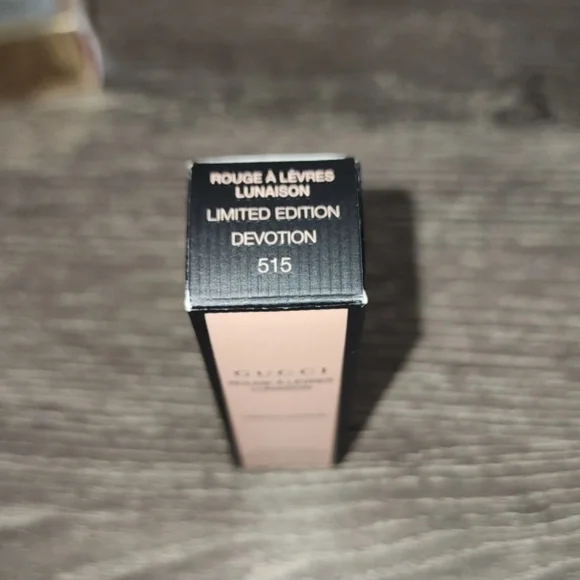 Gucci Rouge à Lèvres Lunaison (Limited Edition) DEVOTION 515 (3.5g/ 0.12 Oz.) - Picture 3 of 3